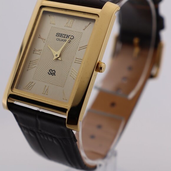 Seiko Slim Vintage Quartz Men's  Wrist Watch Gold Dial with new Dark Brown Strap - Picture 4 of 7